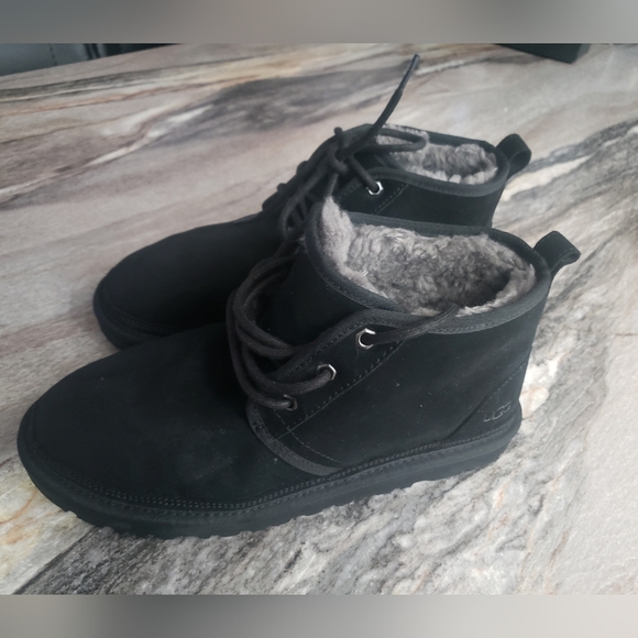 UGG - Picture 7 of 7